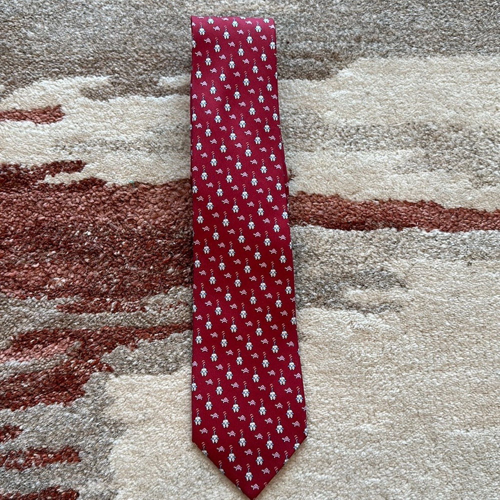 Ferragamo gancini silk men’s tie puppy and turtle